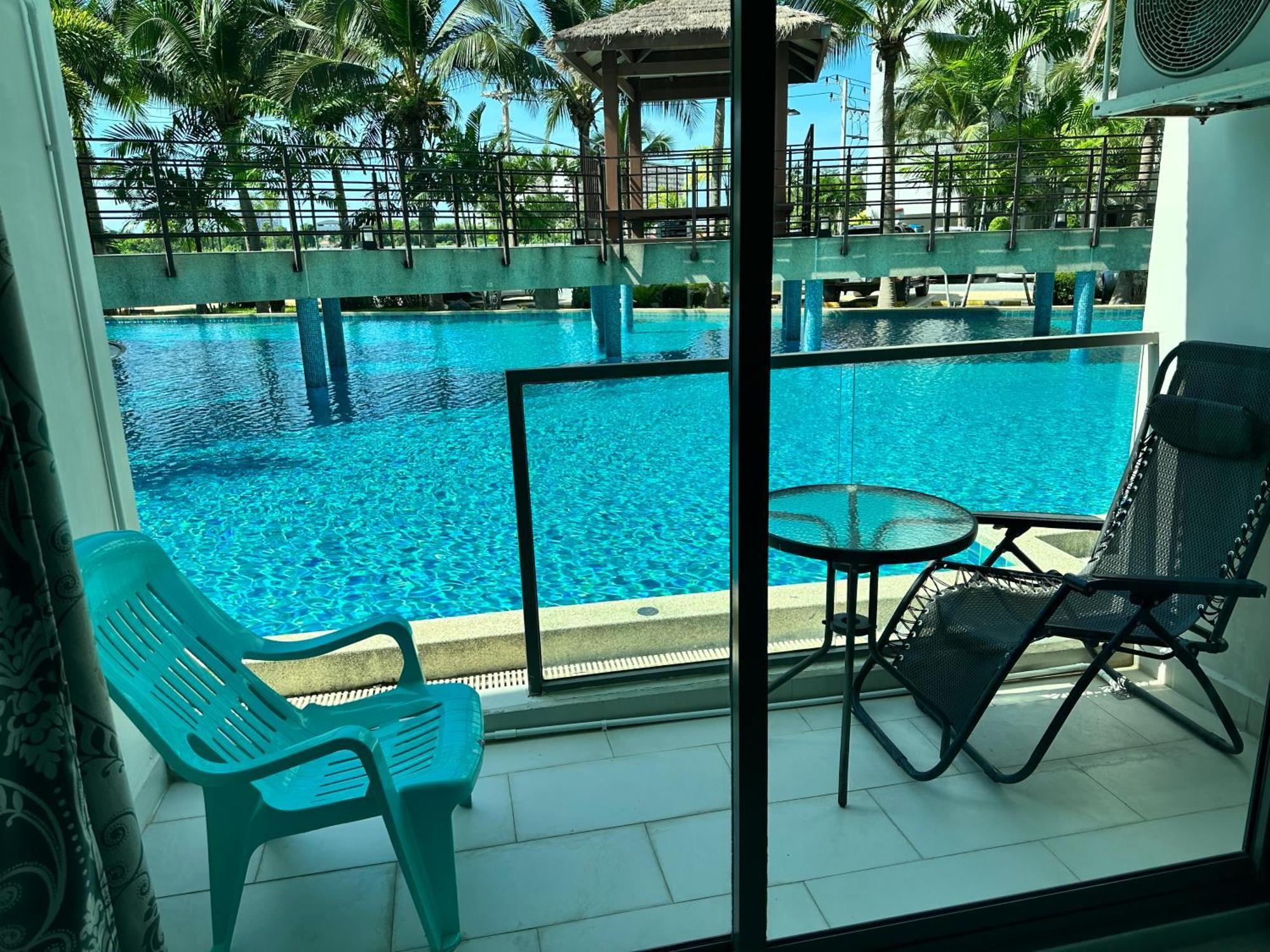 Laguna Beach Resort 3 Maldives Джомтьєн-Біч Екстер'єр фото